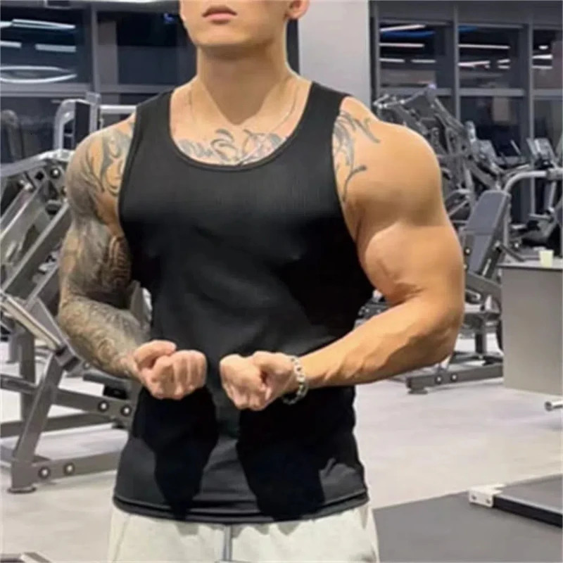 Spring and summer fashion vest mens solid round neck Ropa Hombre sleeveless pull-out tee sports hip-hop Y2K mens clothing 250403