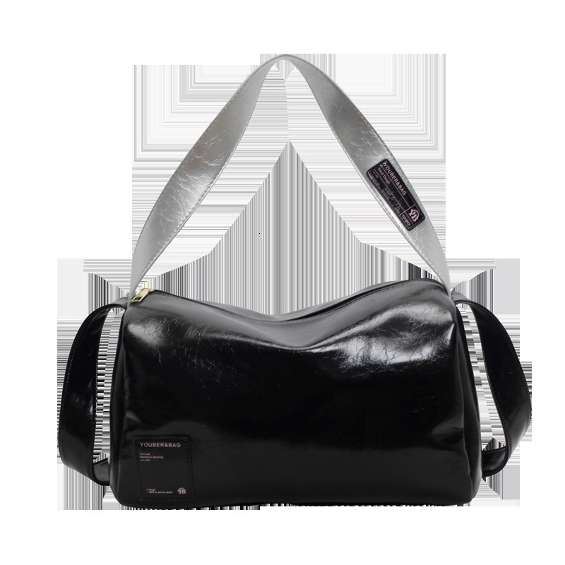 2025S Designer Women S Bag Bag For Women Short Distance Travel Shoulder New Fashion Sense Women S Large Capacity Simple Crossbody Bag