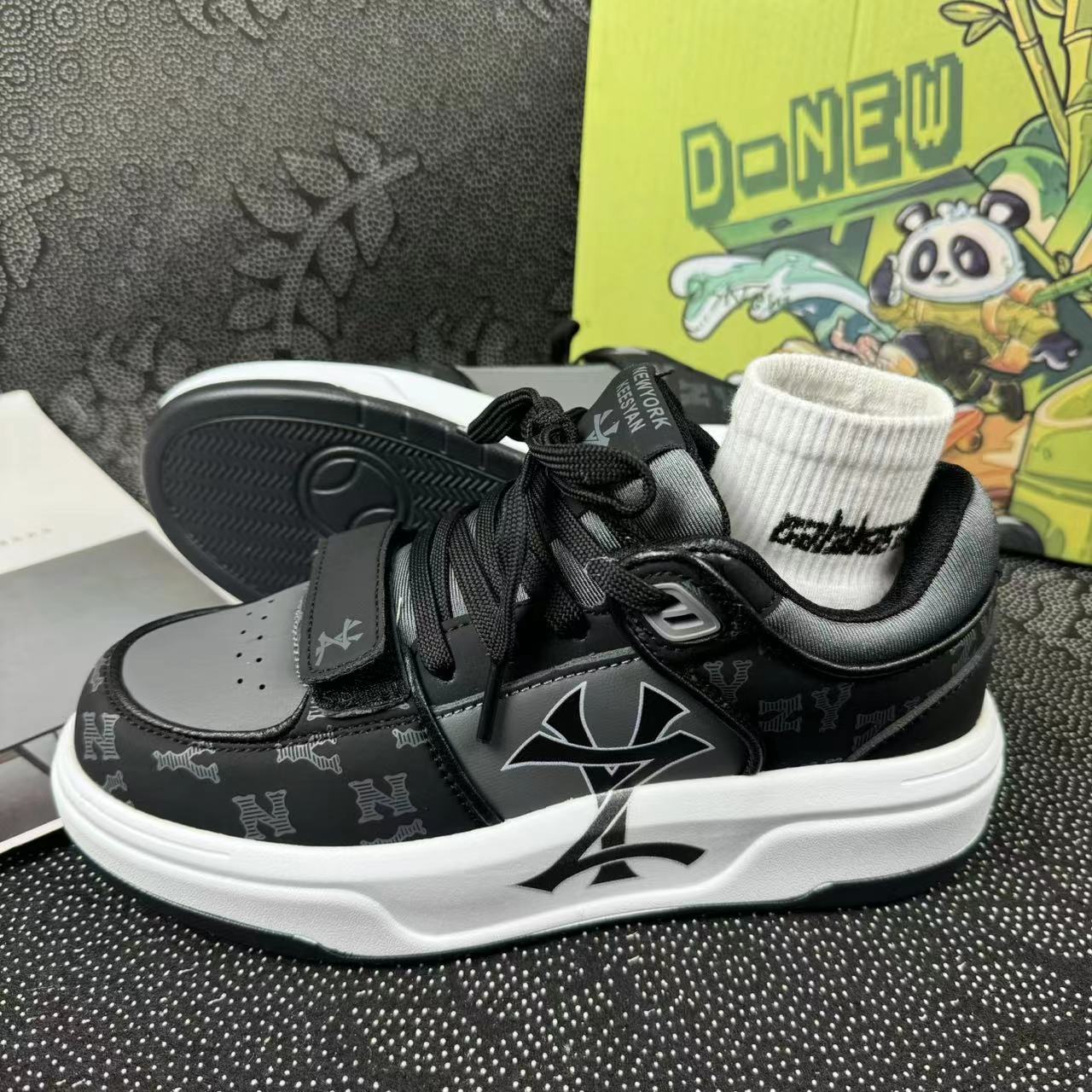 designer shoes new style niche letter design bread shoes for men and women height increasing couple leisure lightweight sports dad shoes