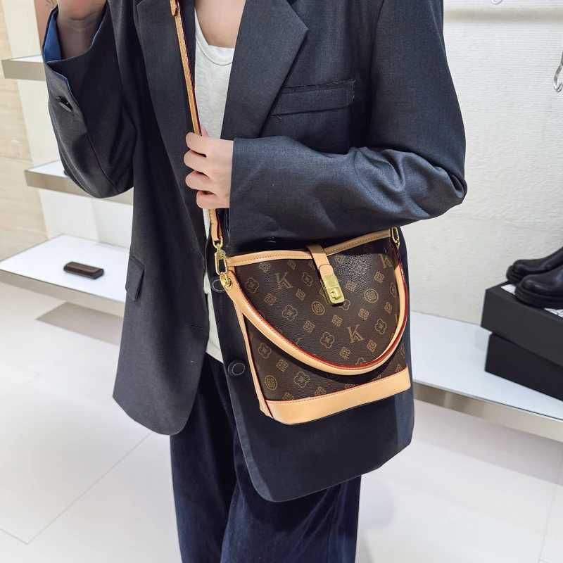 The Ultimate Classic Leather Shoulder Bag For Women By Famous Designer From Luxury Brand Stylish ChoiceW251106