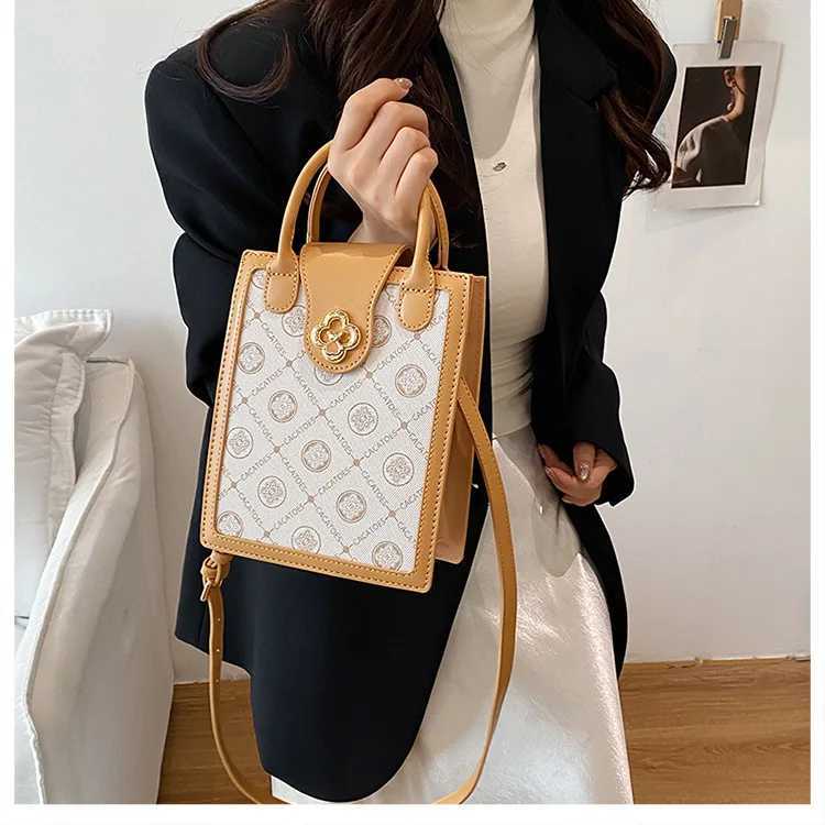 2025 Letter Tote - Vertical Square Purse with Adjustable Strap Trendy Shoder Bag for Wen Off Weekend Essential Y251106
