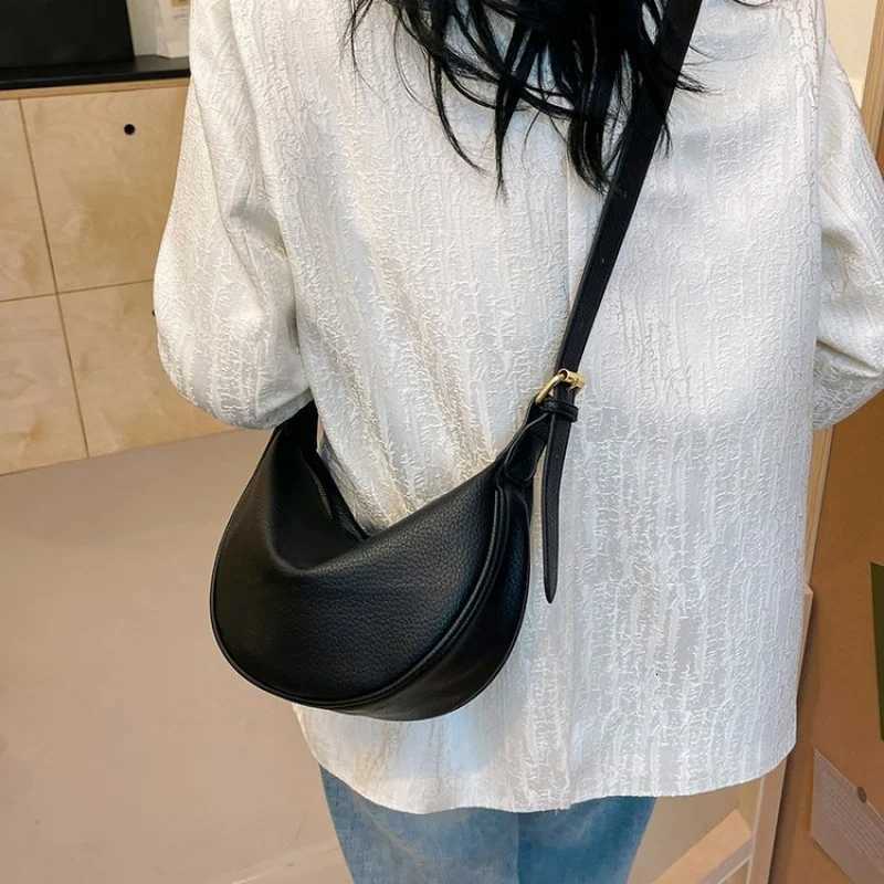 2025 New High-end Ladies Leather Crossbody Bag Luxury Brand Famous Designer Simple ParisW251106
