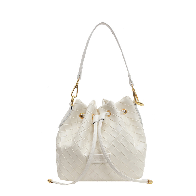 2025S Designer Women S Bag Korean Version Drawstring Crossbody For Women S Casual Woven Handbag Spring New Minimalist One Shoulder Bucket Bag