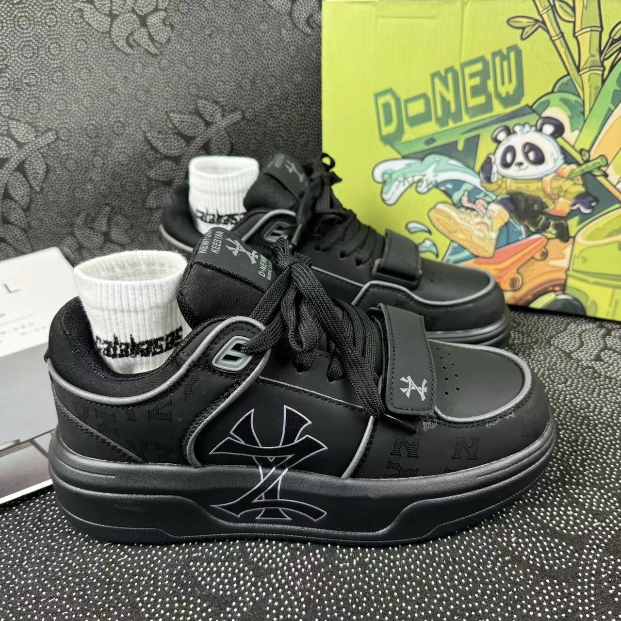 designer shoes new style niche letter design bread shoes for men and women height increasing couple leisure lightweight sports dad shoes