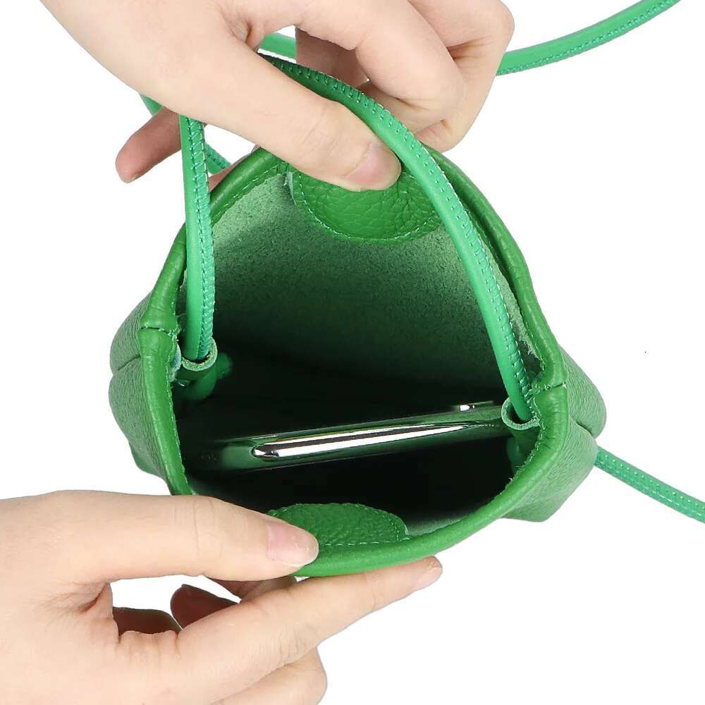 Leather Mini Korean Version First-Layer Cowhide Crossbody Shoulder Fashionable Versatile Aron Small Mobile Phone Bag