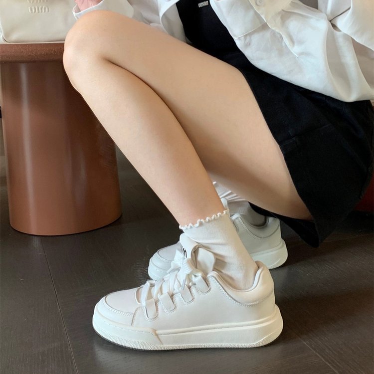 designer shoes 2025 new Women's flat-soled, thin breathable, niche small white shoes