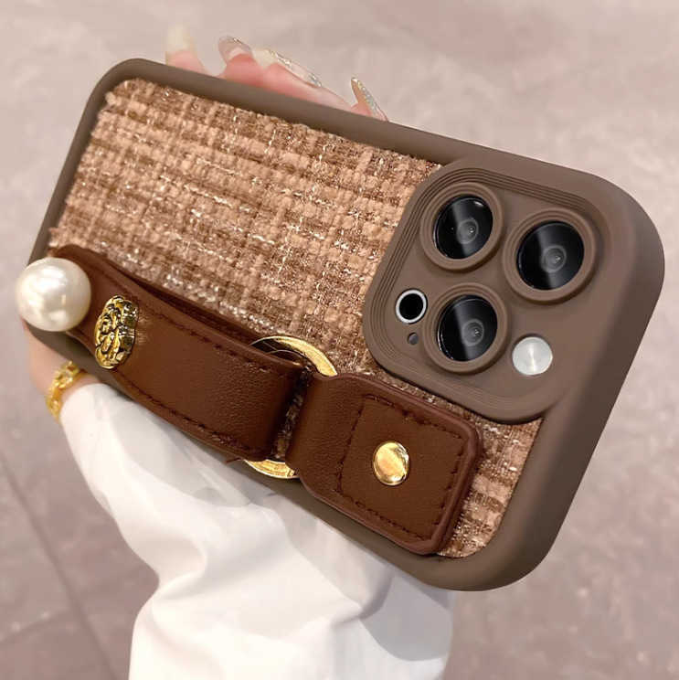 Autumn Winter Velvet Small Fragrance Camellia Wrist Strap Compatible with iPhone 15 Pro Max Phone Case Mate 60 J251202