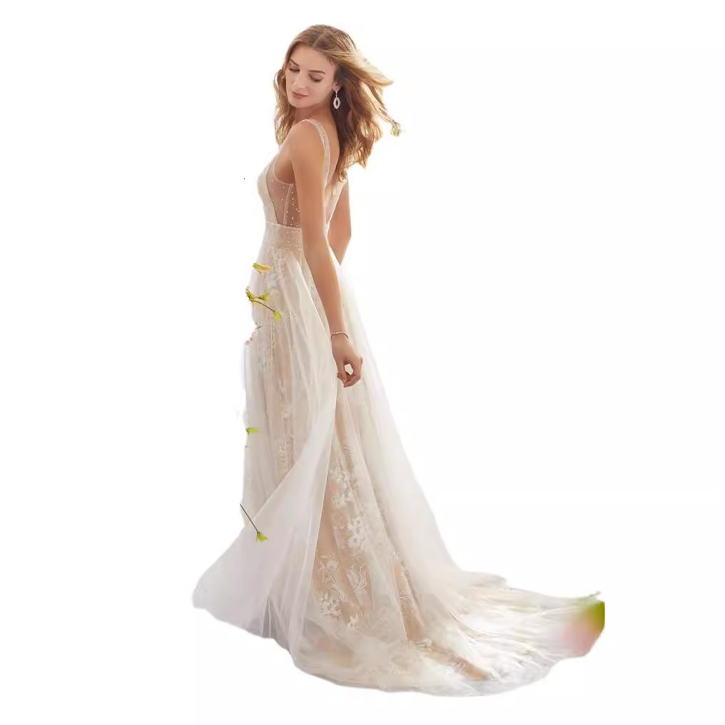 2025 New Sexy V-neck Sleeveless Lace Wedding Dress