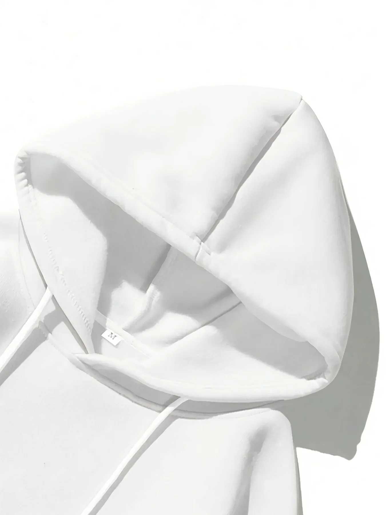 Mens autumn and winter casual fashion loose skull pattern printed long sleeved hooded sweatshirt warm pullover W251106