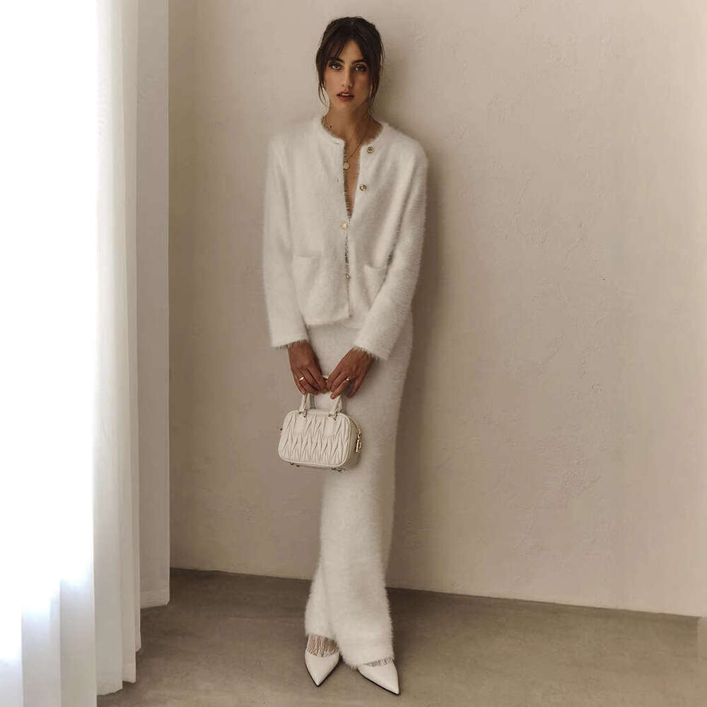 Cross-Border Plush Long-Sleeve European and American 2025 Autumn Winter New Single-Breasted Cardigan Half-Length Skirt Set