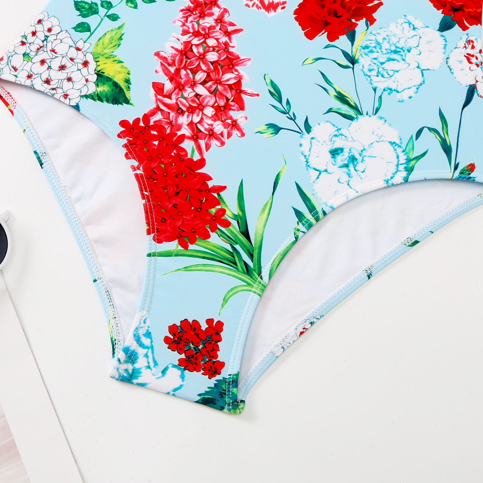 New printed one-piece swimsuit with bubble sleeves for women, slim fit, belly covering, conservative swimming outfit