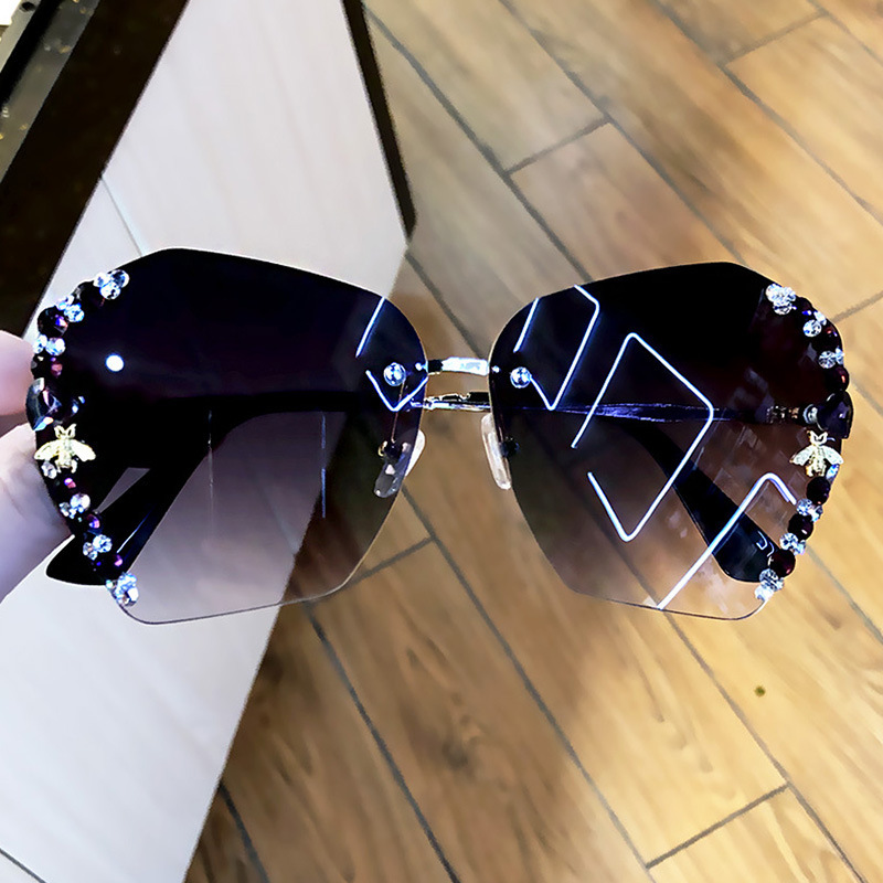 UV-Protective Women's Rhinestone Bee Eyewear - Large Frame Fashion Glasses