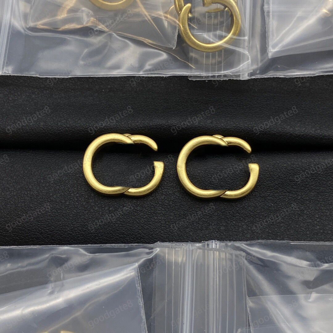 Letter designer earrings luxury stud earrings designer for women jewelry plated gold oorbellen brass simple small earings designer classic vintage fashion go159