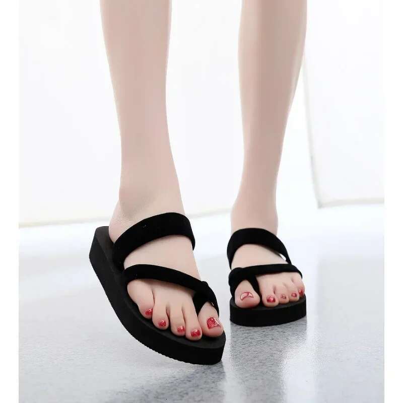 2025 Summer New Women's Slope Heel Sandals Outdoor Leisure Flip Cover Travel Designer Fashion Beach Slippers High Heels Women's Slippers