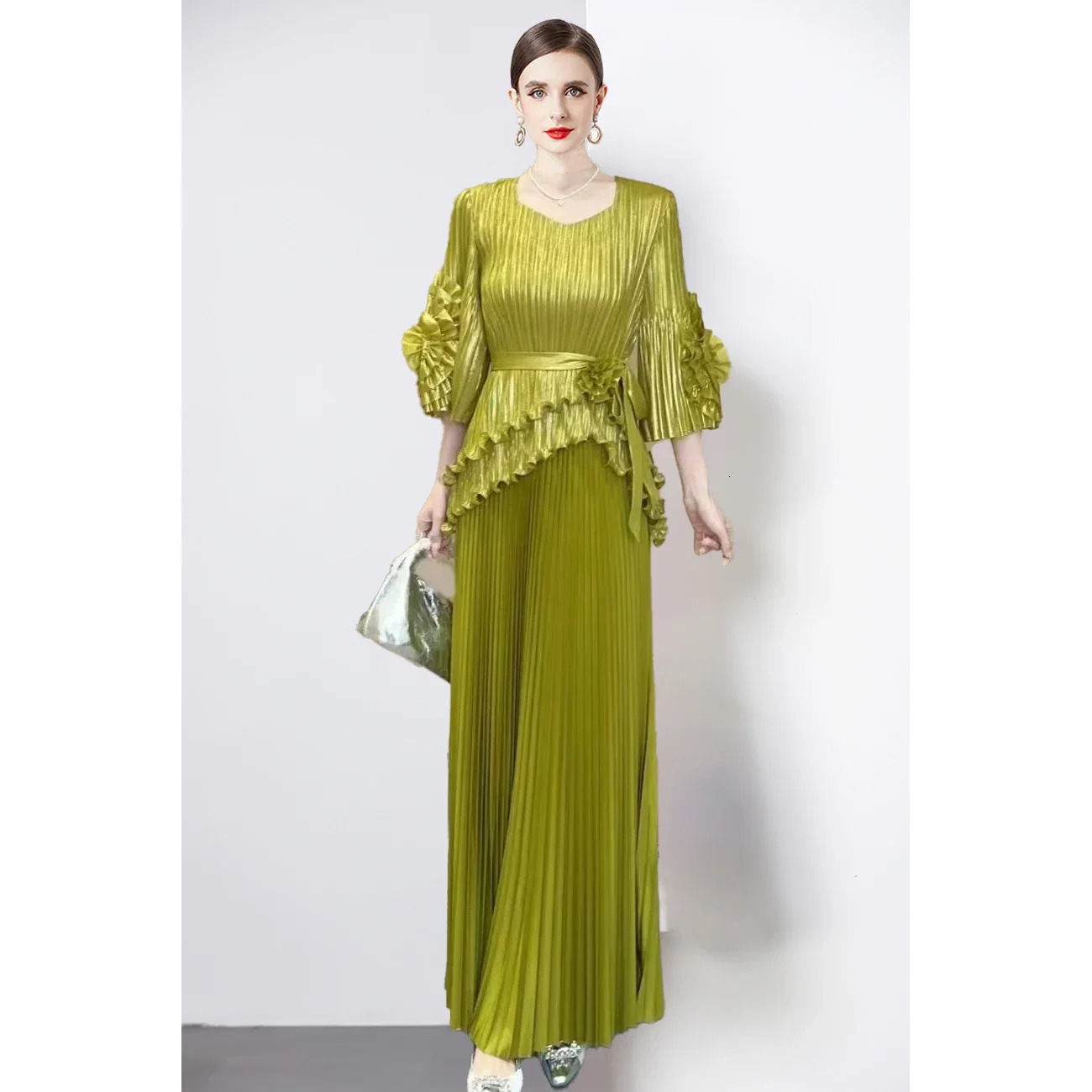 Spring and autumn elegant twopiece gold foil floral tie top high waisted pleated skiing set party dress 250403