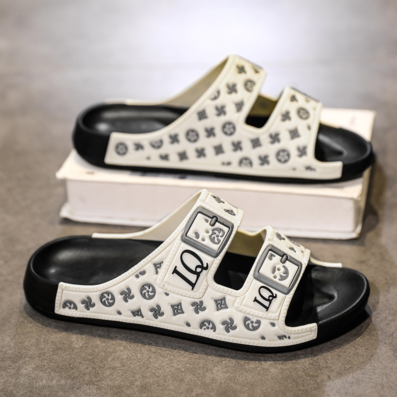 Men's new summer home slippers thick soles soft soles lightweight go out durable flip-flops cross-border large size slippers