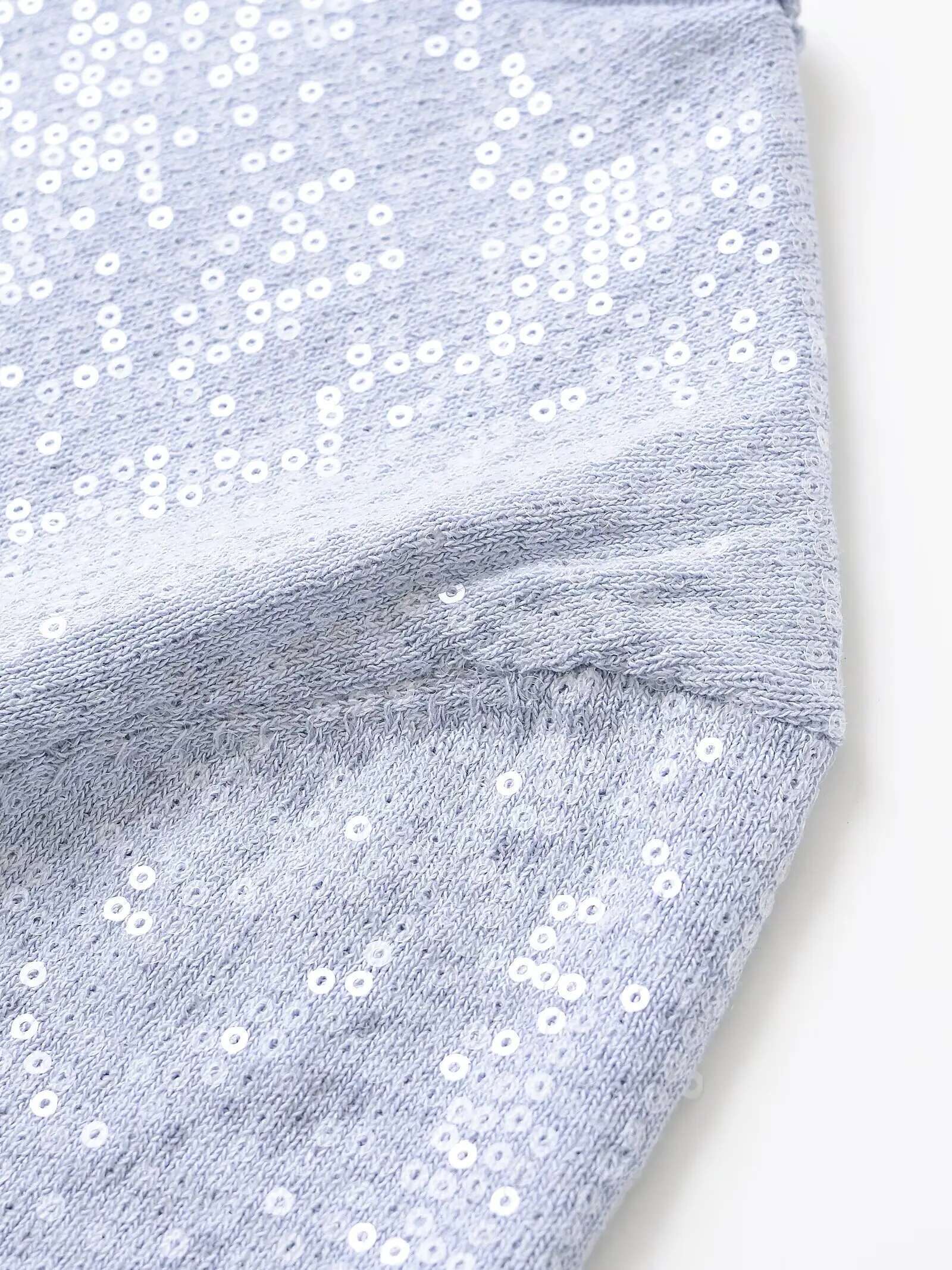 Women's Short Sleeve Crew Neck T - Shirt With Sequin Detaig For A Sparkg And Trendy Look