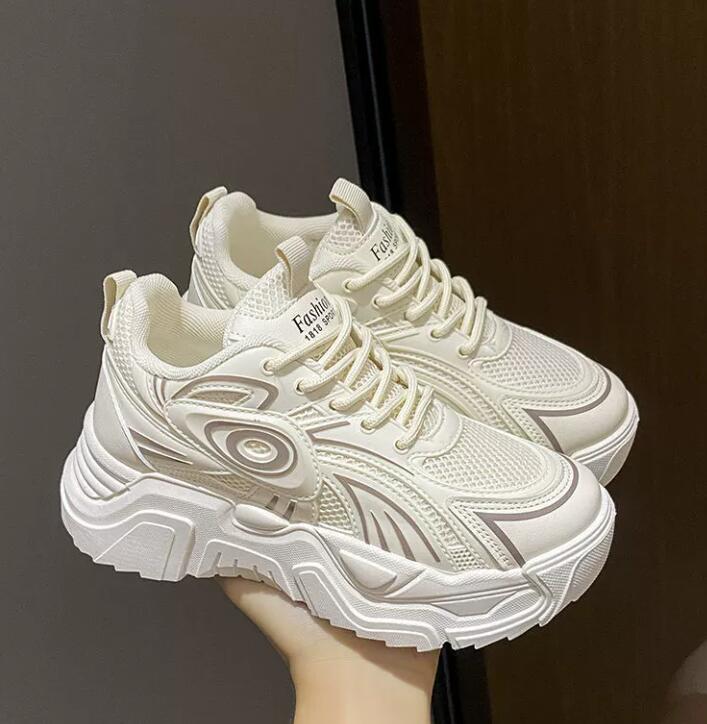 Thick soled sports single shoes for women autumn 2024 new Korean version casual fashion explosive street artifact showing long legs single Z 10.28-6