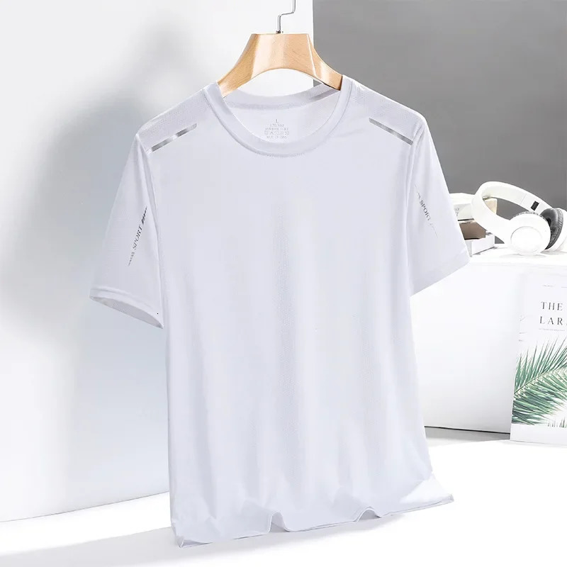 Summer ice silk short sleeved mens thin round neck bottom shirt quick drying sports and casual mens T-shirt 250402
