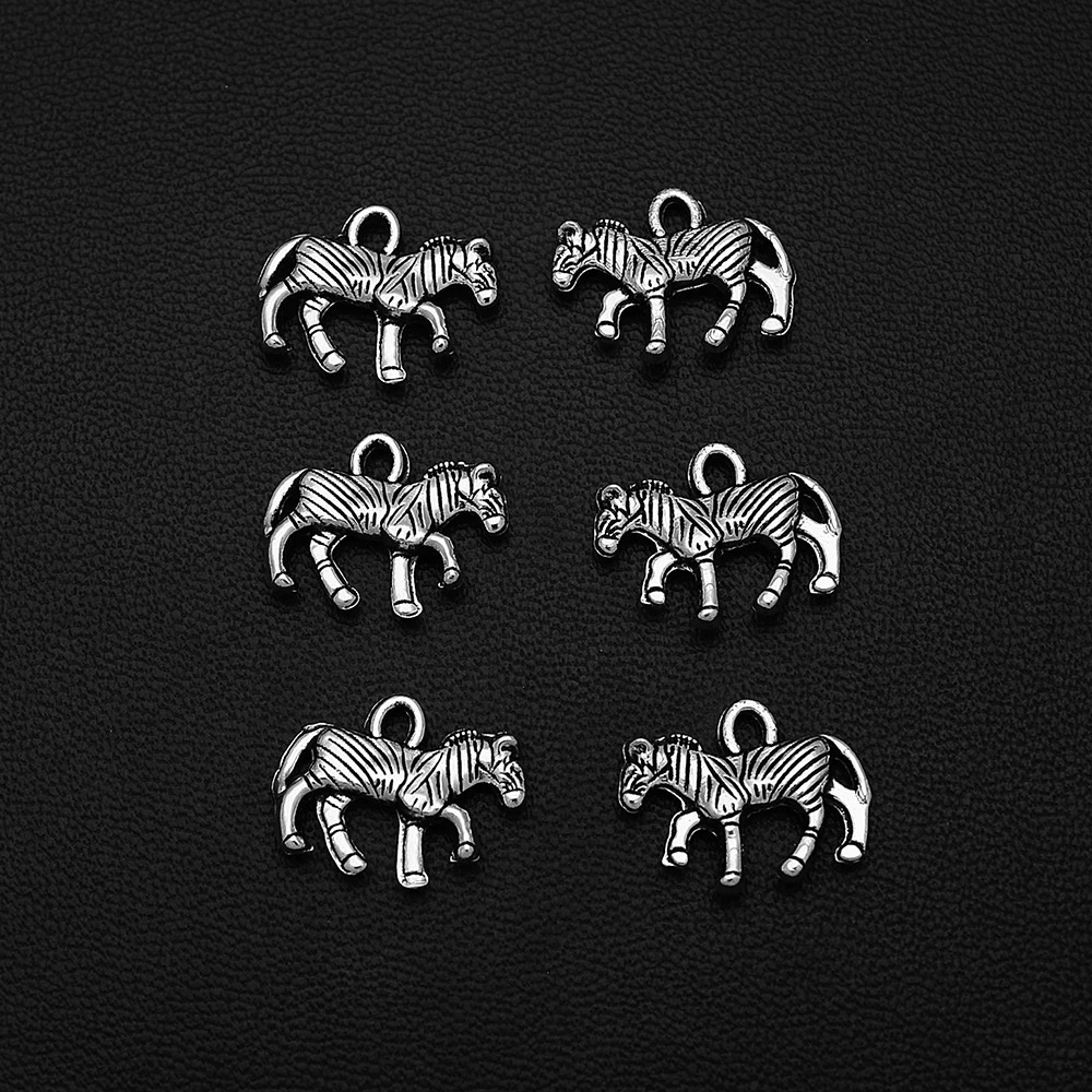 30 piecesbatch 12x15mm zebra horse animal amulet pendant used for DIY jewelry making accessories wholesale bulk items 250325