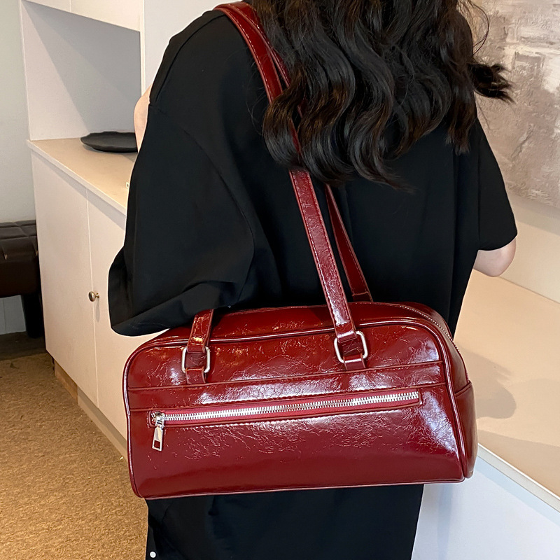 2025S Designer Women S Bag Large Capacity Law Stick Boston Bowling Fashion Trend Portable Women S Solid Color Single Shoulder Crossbody Bag