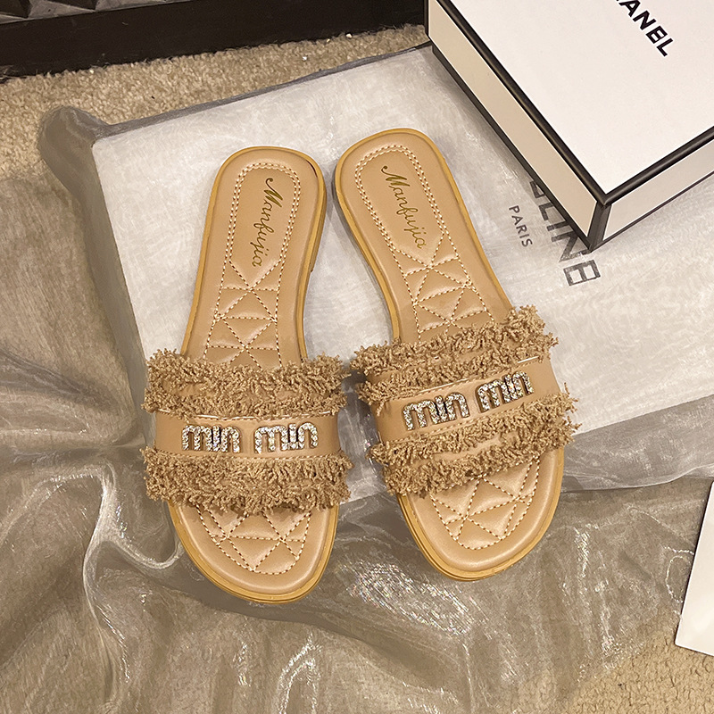 designer shoes 2025 new Women's flat French style small fragrant flat one-word flip-flops with rhinestones and versatile beach slippers for outdo