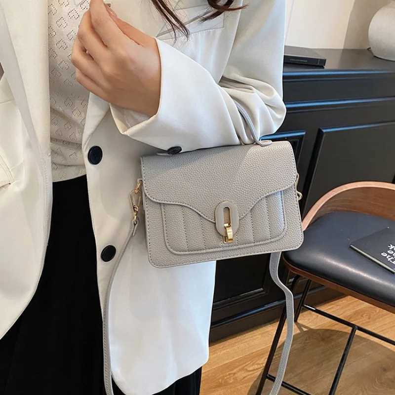 Elegant Leather Womens Crossbody Bag High-End Luxury Brand Fashionable Classic Paris Designer BagW251106
