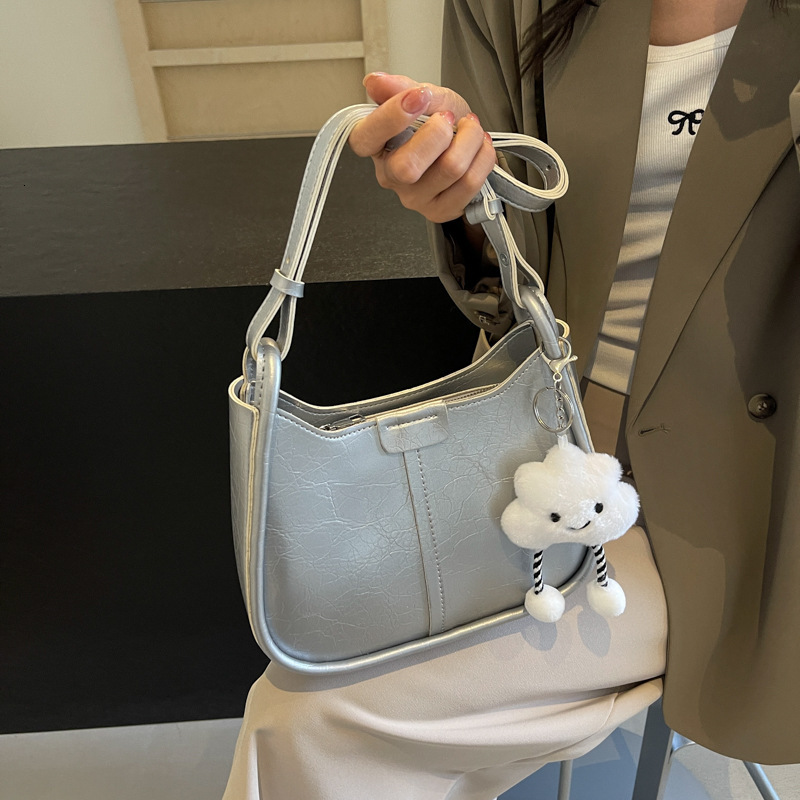 2025S Designer Women S Bag This Year S Popular Underarm New Style For Women With A Sense Of Luxury Simple Single Shoulder Commuting Casual Crossbody B