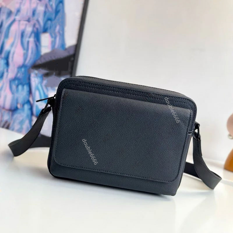 Men Fashion Casual Messenger Bag Designer Crossbody Shoulder Bags Luxury Totes Handbag Quality Pouch Purse Travel bag sports bag Postman bag Chest bag