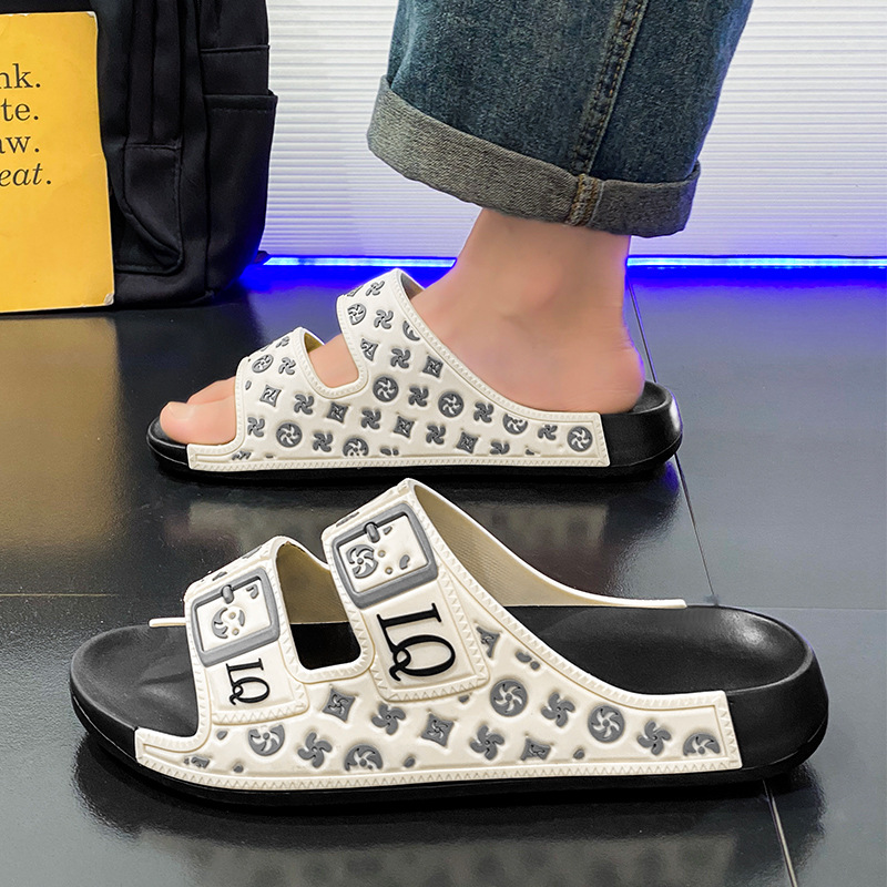 Men's new summer home slippers thick soles soft soles lightweight go out durable flip-flops cross-border large size slippers