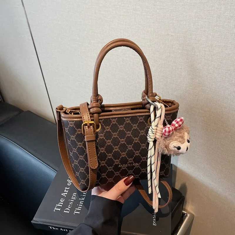 2025 NewWomens Quilted Bucket Crossbody Bag High-Quality Trendy Multi-Way Carry Stylish Leather Shoulder Bag for GirlsW251106