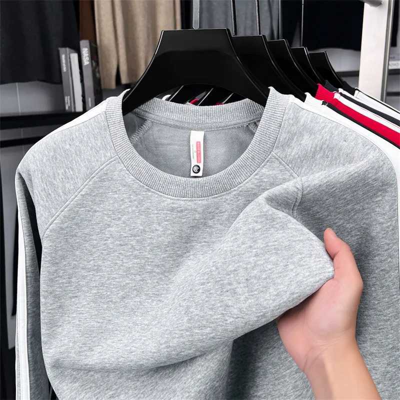 2025 Spring and Autumn Three Bar Hoodie Mens Round Neck Hoodie Sports and Leisure Trendy Brand Youth Versatile Top W251106