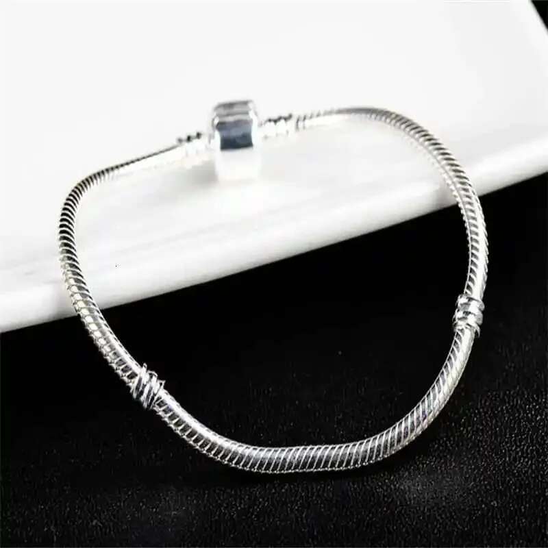 Famous Brand Original Certified Sterg Sier Bracelet for Women DIY Charms Beads Snake k Chain Classic Wrist Jewelry