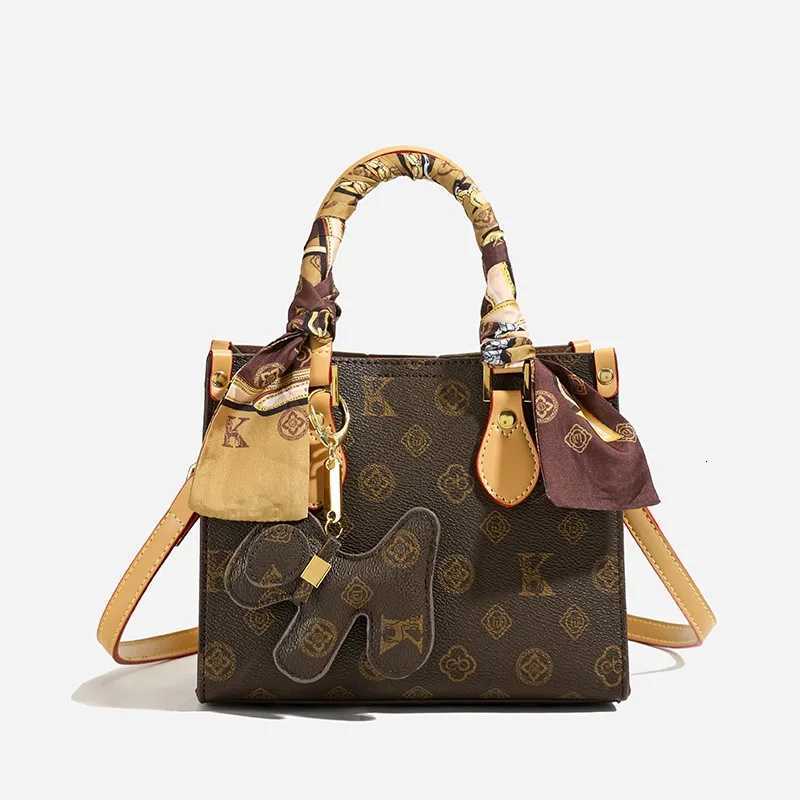 Simple Elegant Clutch Bag For Women With Fashionable Design And Minimalist Solid Color AppealW251106