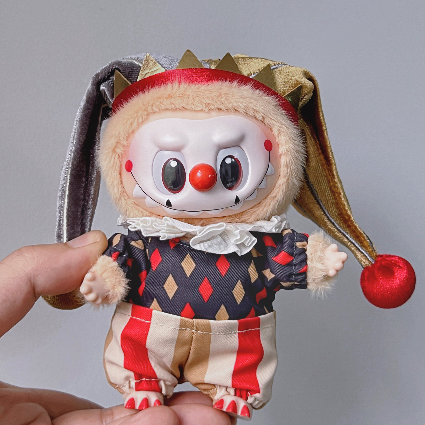 Hot Sale PPMT Halloween Why so Serious Series Juggling Clown Rainbow Jelly Bean Bubblegum Moonlit Mask Mini LABUBU Cute Vinyl Plush Pendant Blind Box 