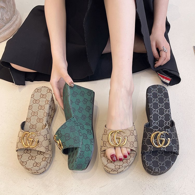 designer shoes 2025 new Women's summer thick-soled wedge heel sandals for outdoor wear lettered one-strap high-heeled sandals with fashionable me