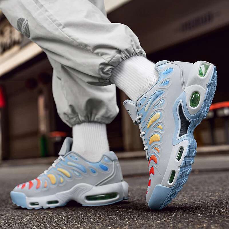 New Fashion Couple Sneakers Outdoor Soft Soled Sports Colorful Fiess Tennis Shoes Ant i Slip Men Women Off-road Run Sh oe