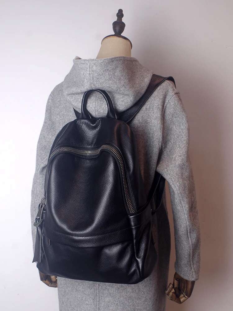 Genuine Leather Women's Large Capacity First Layer Cowhide 2024 New Fashion Men's Ladies Travel Backpack