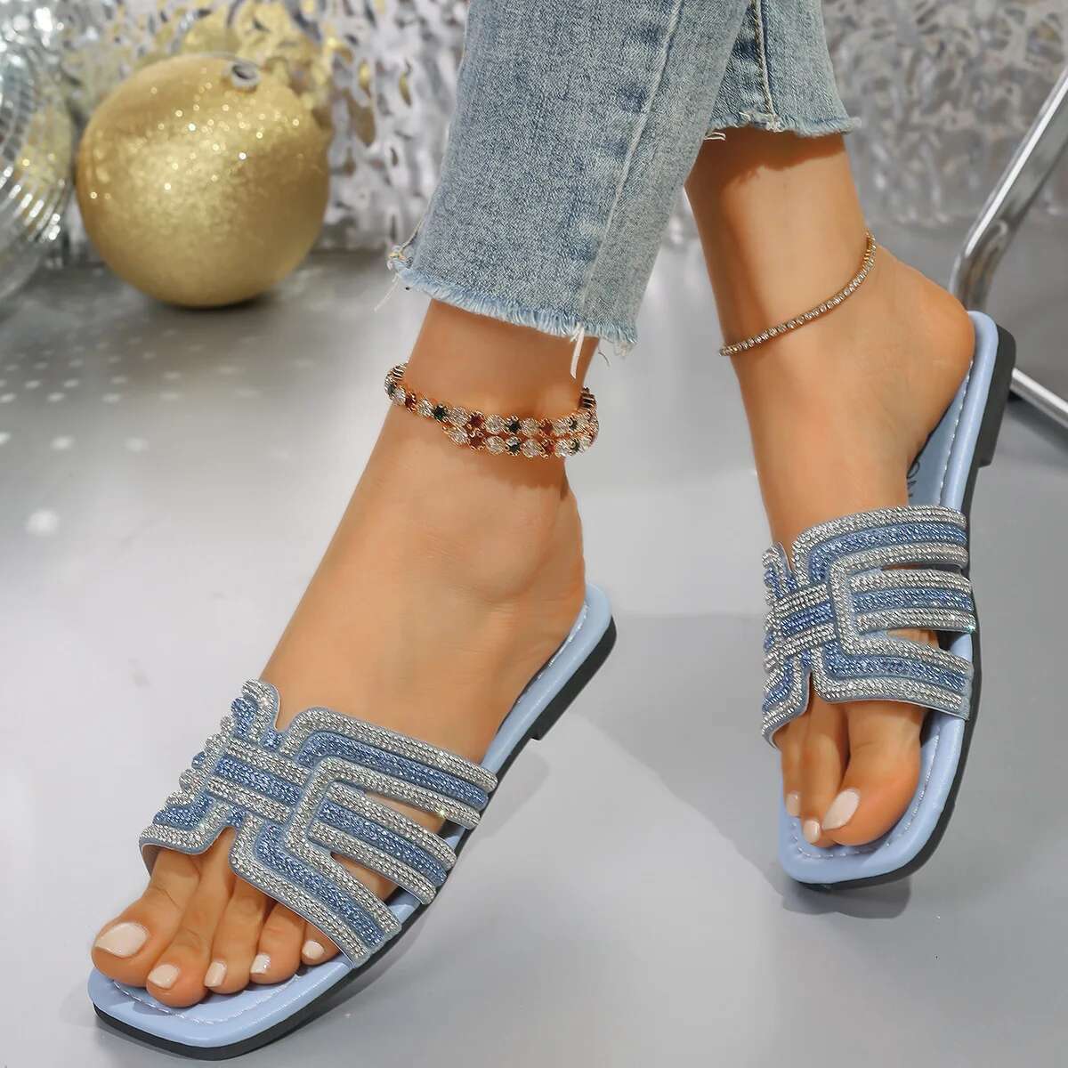 2025 Summer New Sexy Casual Comfortable Shoes Designer Fashion Solid Color Crystal Sandals Square Toe Flat Heel Slippers