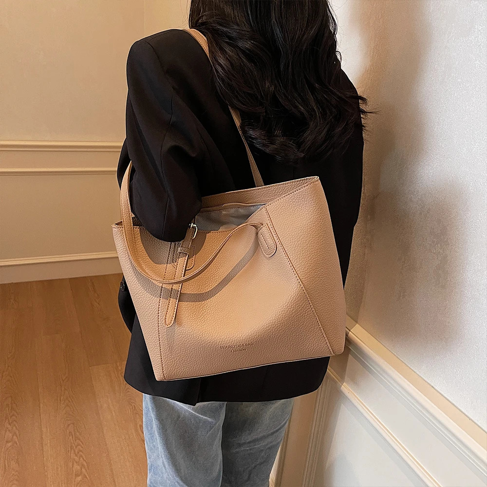 Large Capacity Bag Womens Versatile Fashion Handbag Shoulder Bag Textured Work Commuting Tote Bag 251110