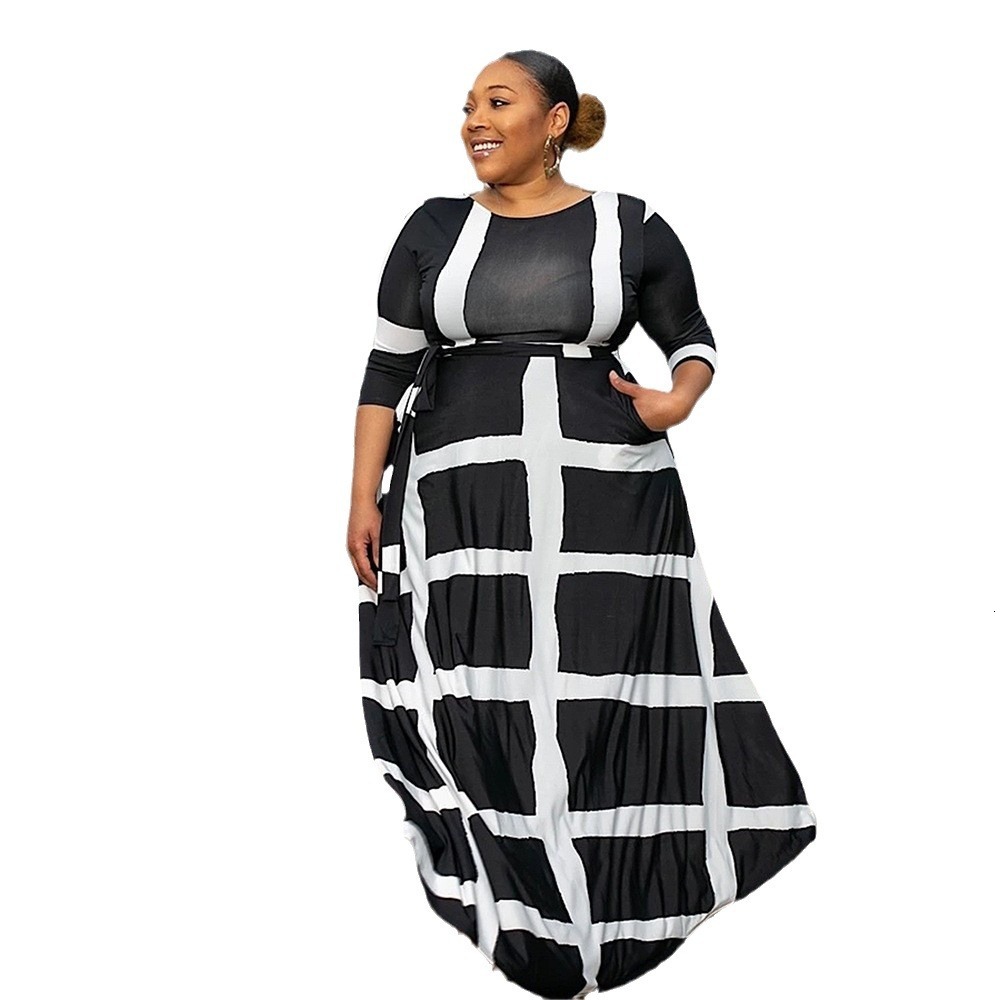 2025ins Plus Size Womens Fashionable Striped Printed Five Quarter Sleeve Dress