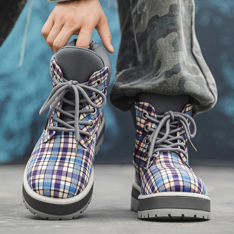 Mens Trendy and Versatile Striped High Top Boots Winter Warm Non Slip Fashionable Street Style Travel Shoes 251105