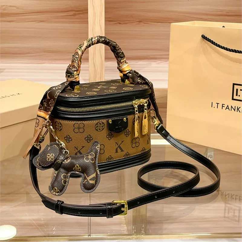 Luxury brand handbag 2025 new high-end designer box bag bucket bag single shoulder diagonal cross bag fashionable Luxury-Style BagsW251106