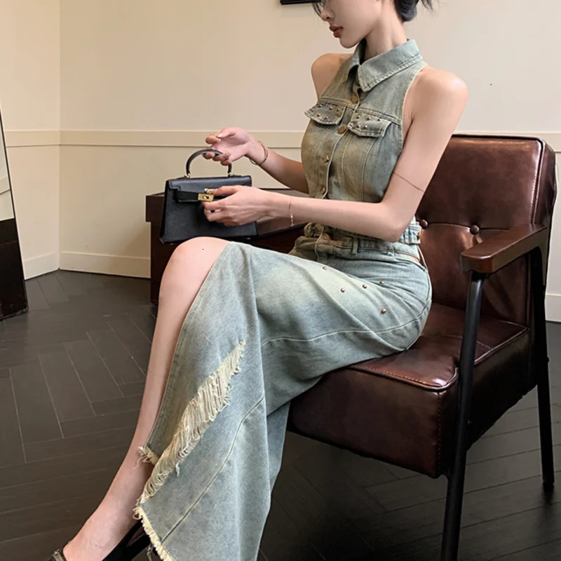 DEAT denim two-piece set womens suspender lapel vest fashionable wrap hip A-line high waist split short sleeved womens 33A3824 250402