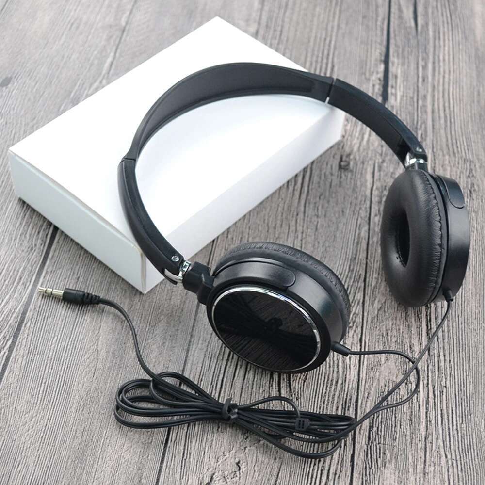 Adjustable Wired Portable Audio Bass Over Ear Foldable Headphone Black White HiFi Stereo 3.5mm Headset Tablet Supplies
