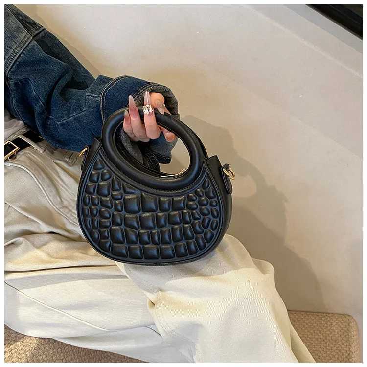 Hot S Plaid Crossbody Bag - Shoder/Handheld Mti-Way Carry Spacious Elegant Fall Winter Essential Versatile for Work Y251106