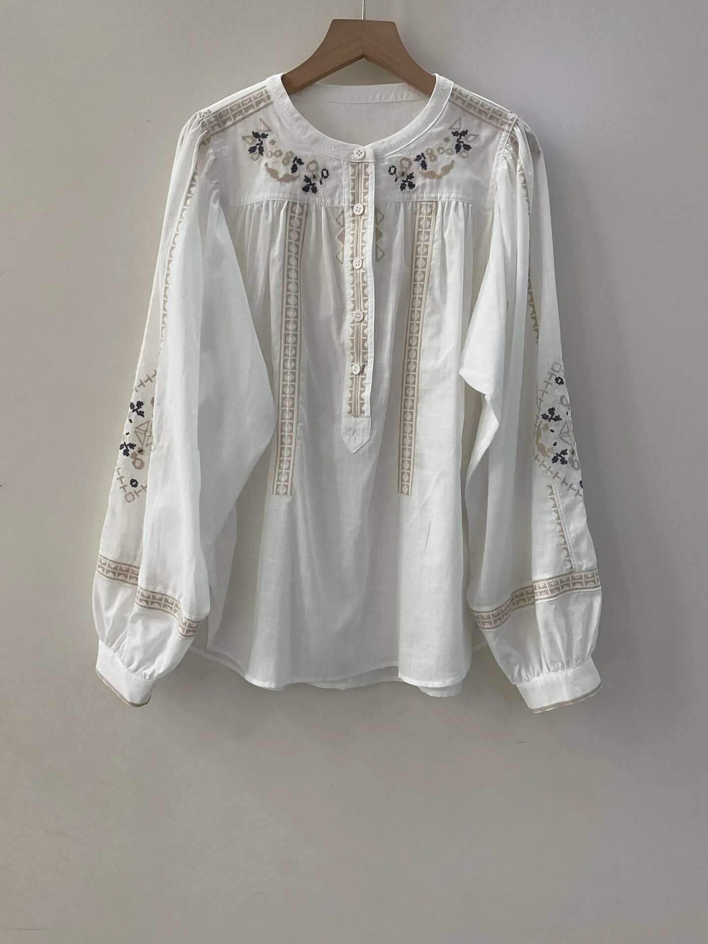 Embroidery Women White Green Black Shirt 100% Cotton Vintage Long Lantern Sleeve Front Buttons Lady O-neck Blouse