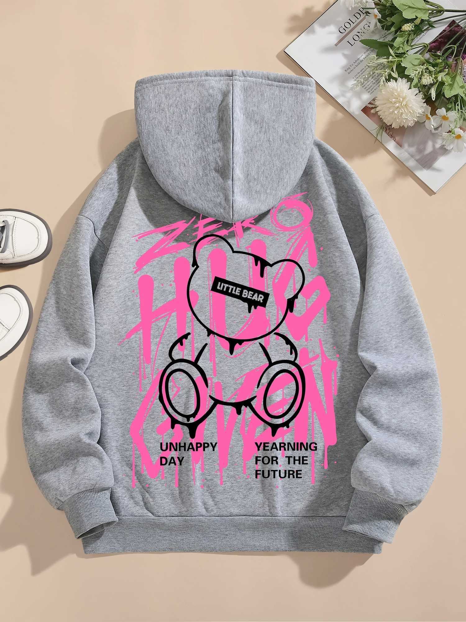 2025 Fashion Mens Autumn Teddy Bear Graffiti Printed Soft and Comfortable Hooded Sweatshirt Outdoor Street Versatile Clothing W251106