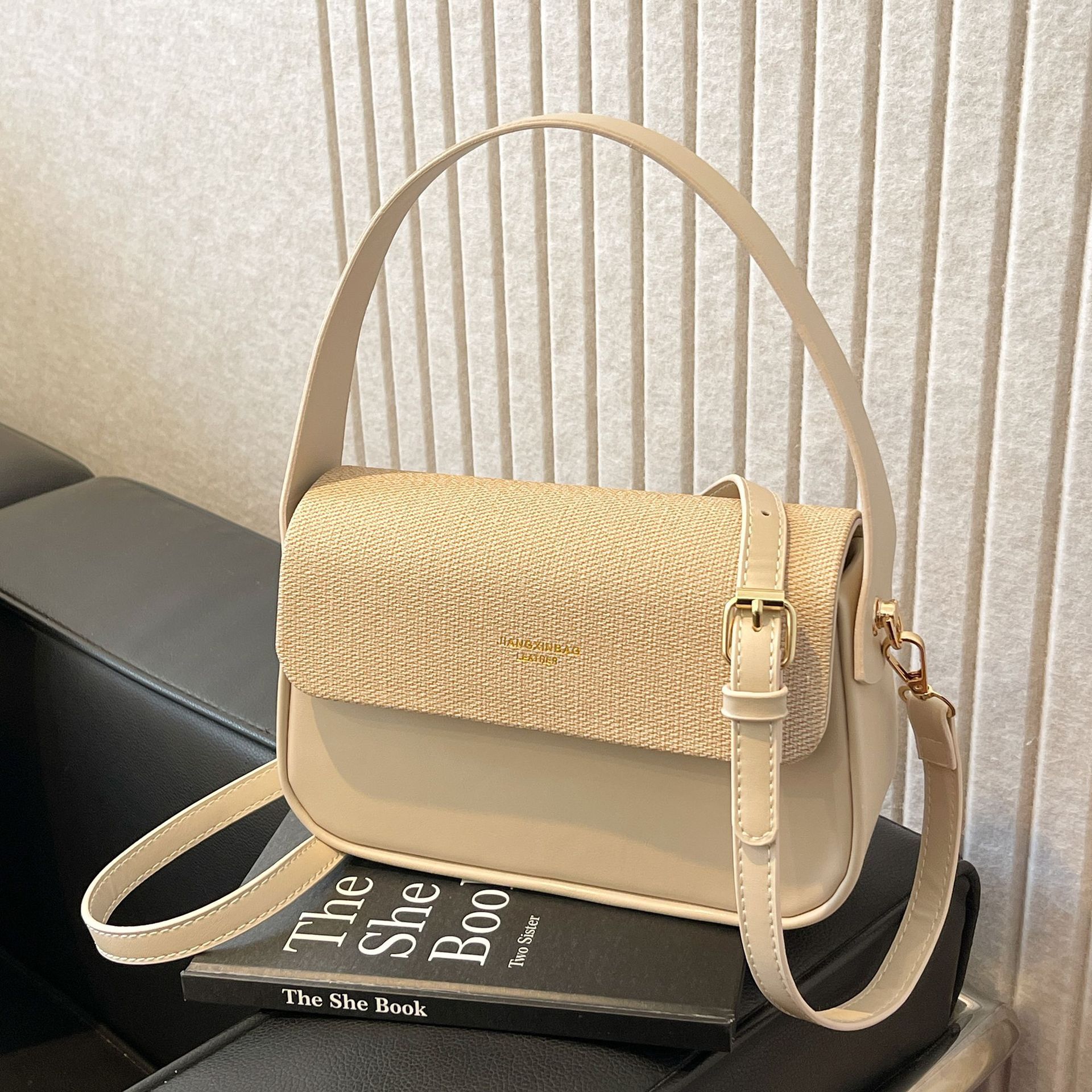 Autumn New Stylish Versatile Crossbody Trend Hand Held Small Square Shoulder Premium Feeling Armpit Bag