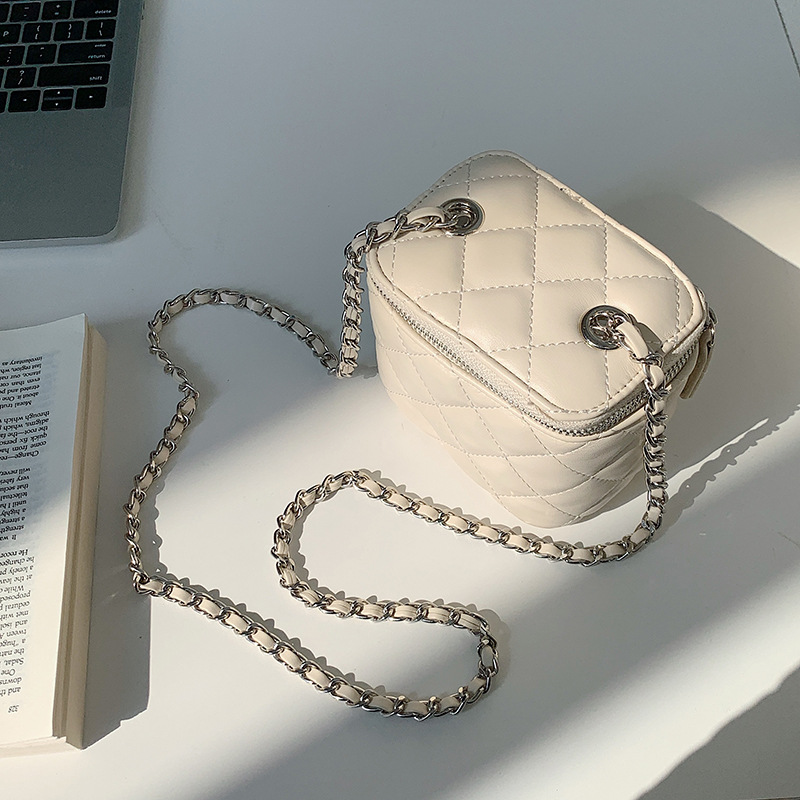 Famous designer women Bag female niche single shoulder crossbody dia lattice chain mouth red envelope fashion mini box bag